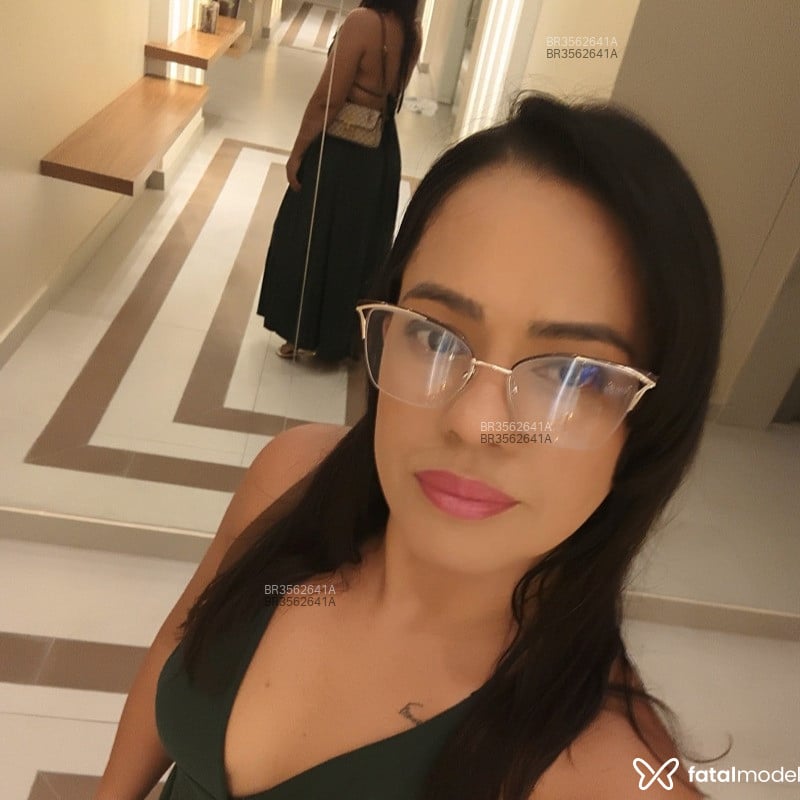 Acompanhante Maria - Feed