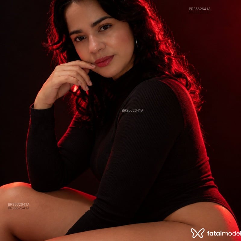 Acompanhante Maria - Feed