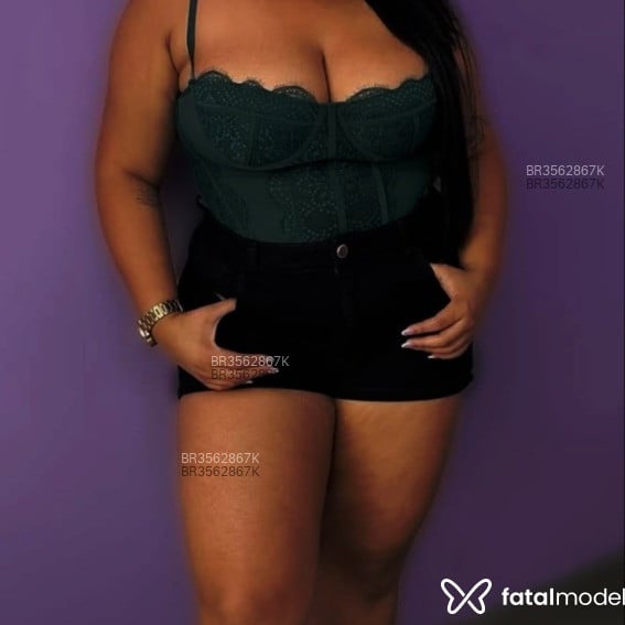 Acompanhante Tainá - Feed