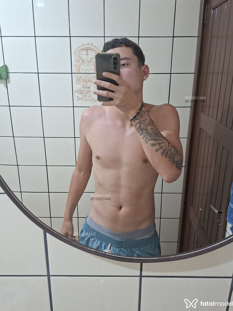 Acompanhante Vitor - Feed