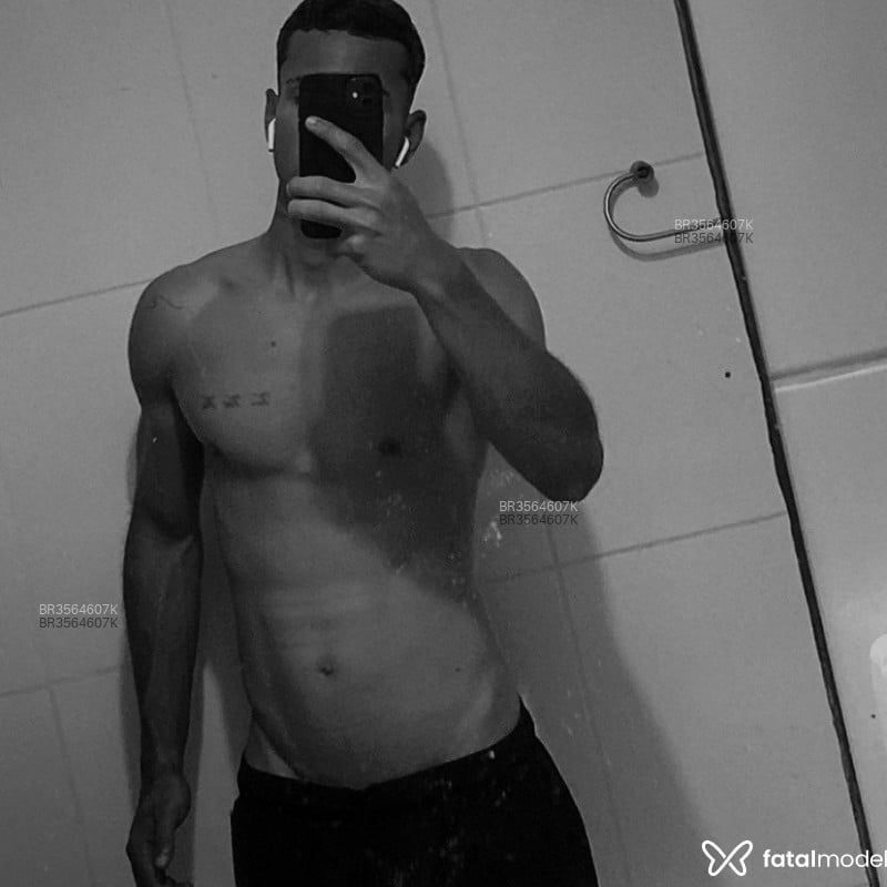 Acompanhante Leandro - Feed