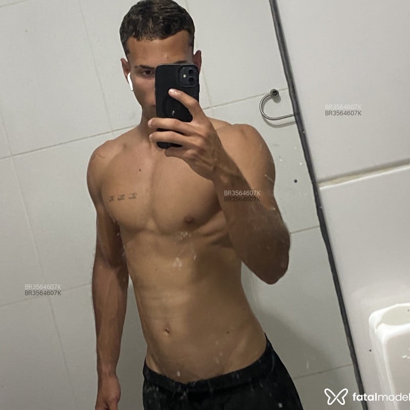 Acompanhante Leandro - Feed