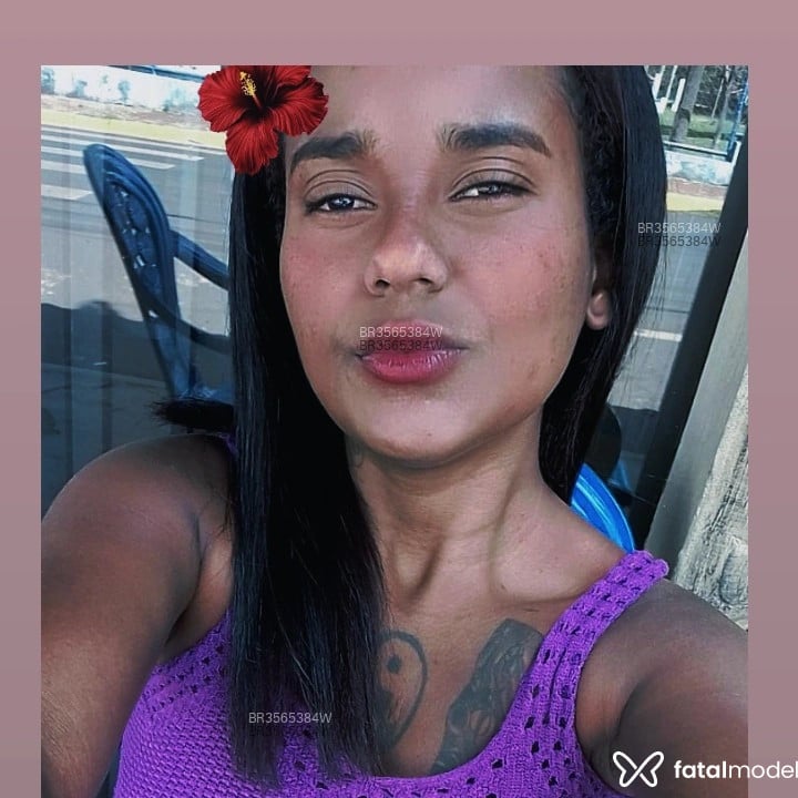 Acompanhante Pretarara - Feed