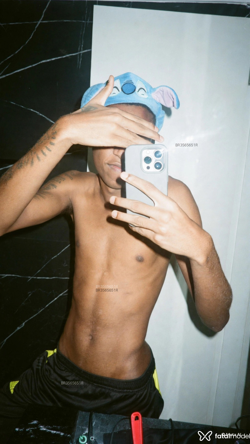 Acompanhante Tiago - Feed