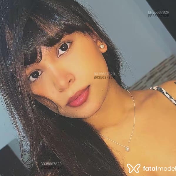 Acompanhante Elly - Feed