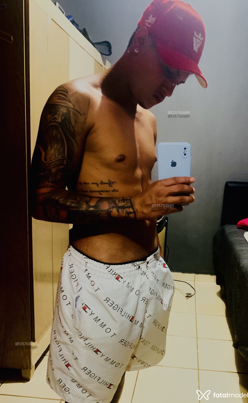 Acompanhante Leandro - Feed