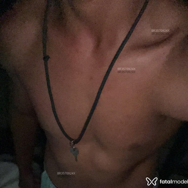 Acompanhante Gabriel - Feed