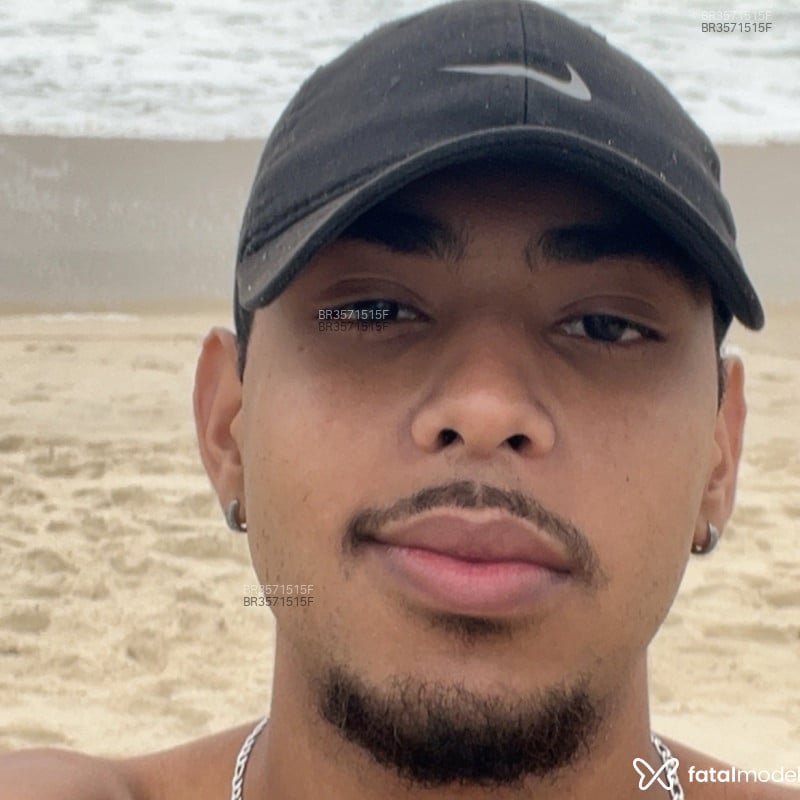Acompanhante Lucas - Feed