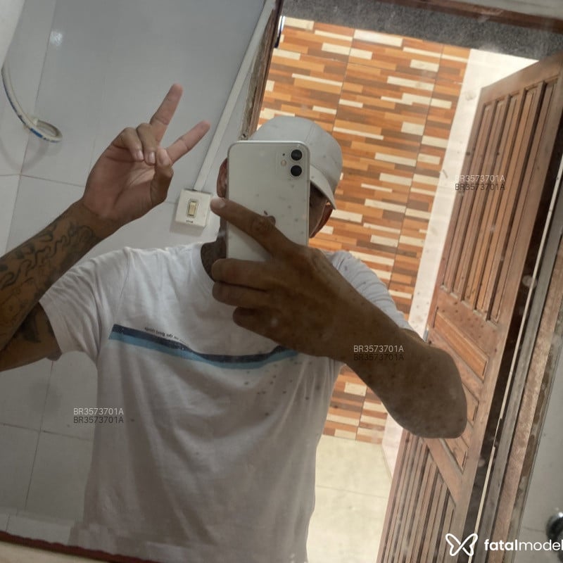 Acompanhante Matheus - Feed