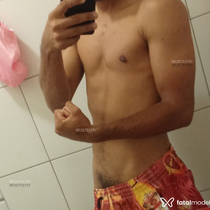 Acompanhante Pretinho - Feed