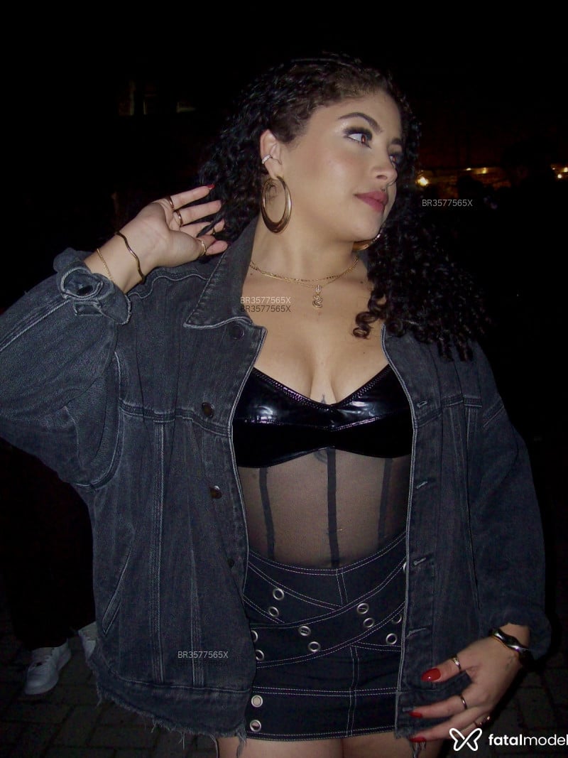 Acompanhante Naomi Goulart - Feed