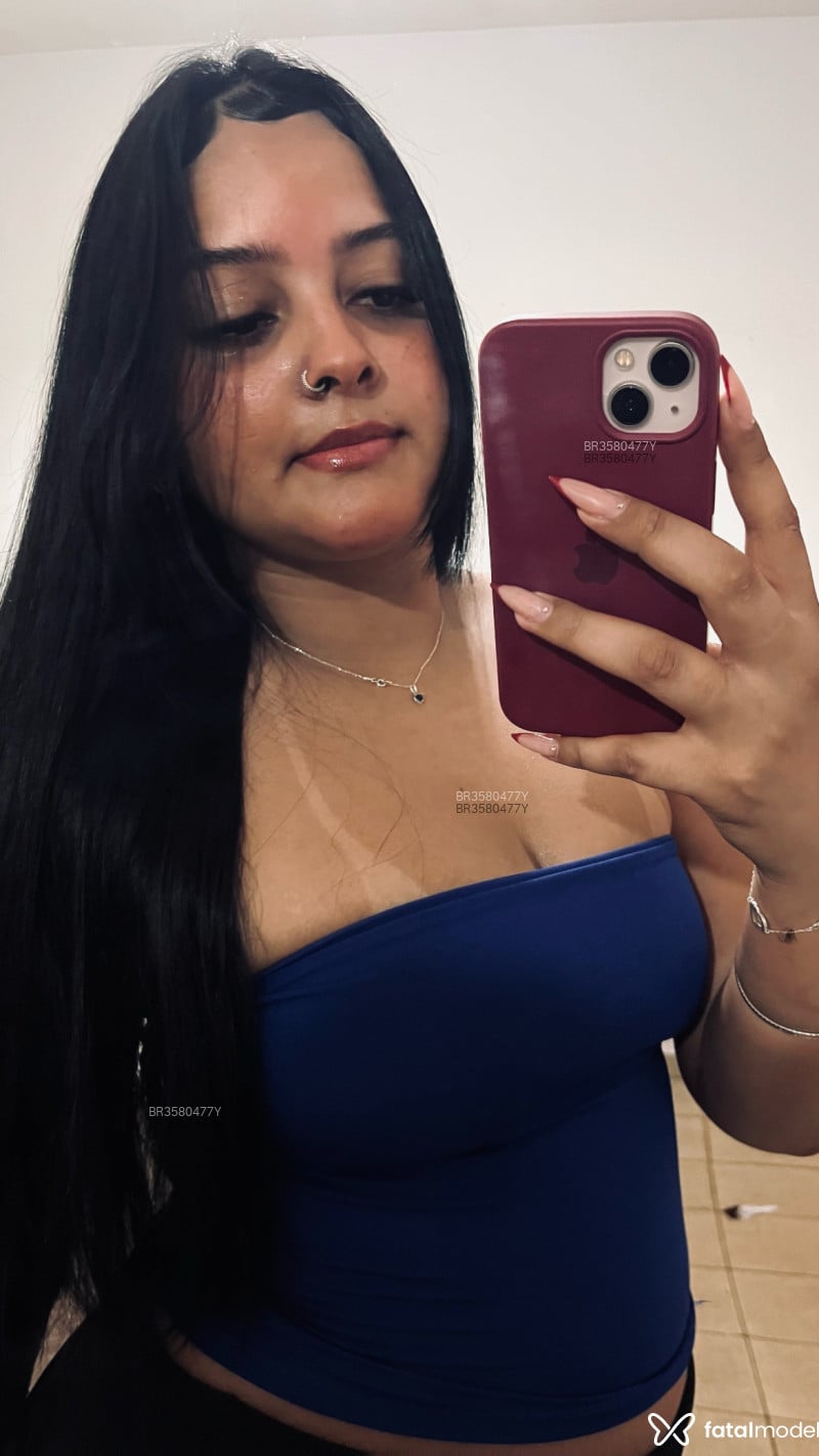 Acompanhante Sarah - Feed