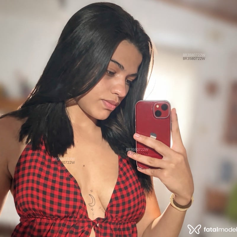 Acompanhante Thata - Feed