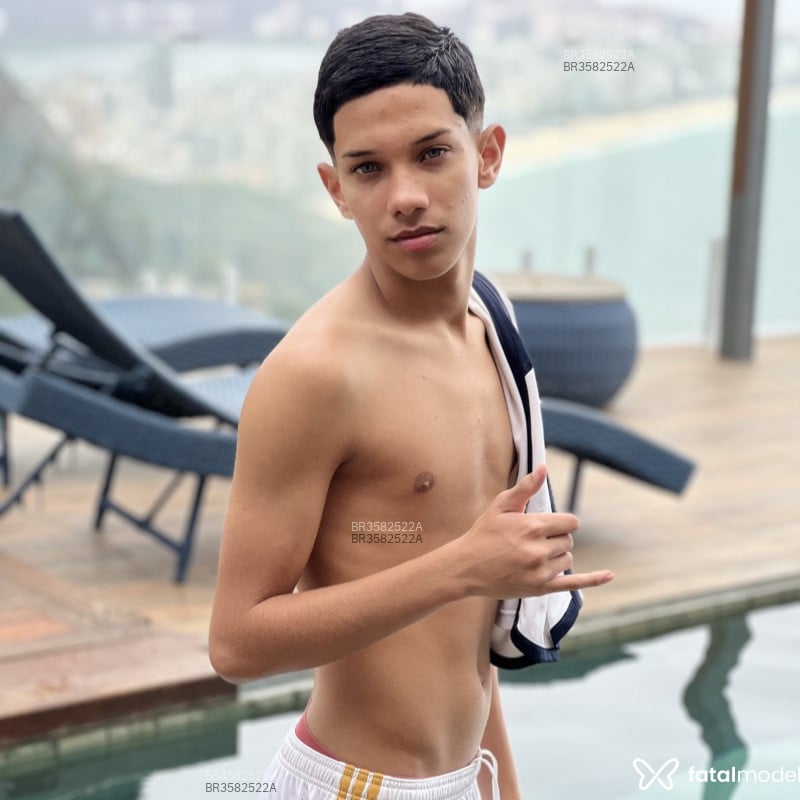 Acompanhante Lucas - Feed