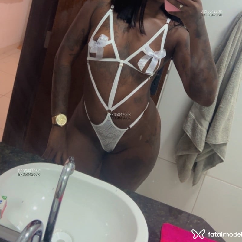 Acompanhante Renata - Feed