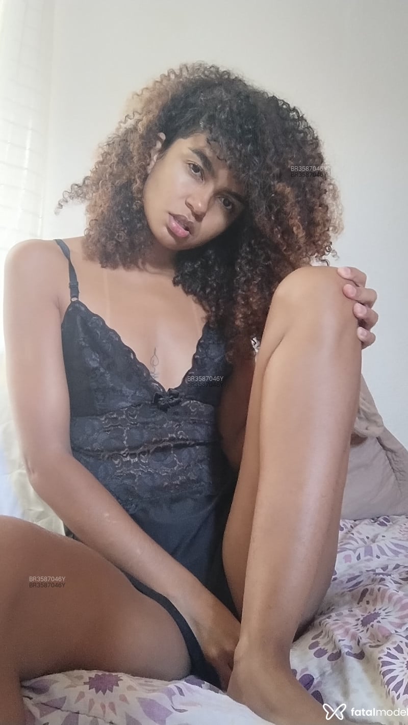 Acompanhante Emanuelle - Feed