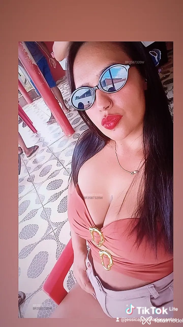 Acompanhante Pretaa - Feed