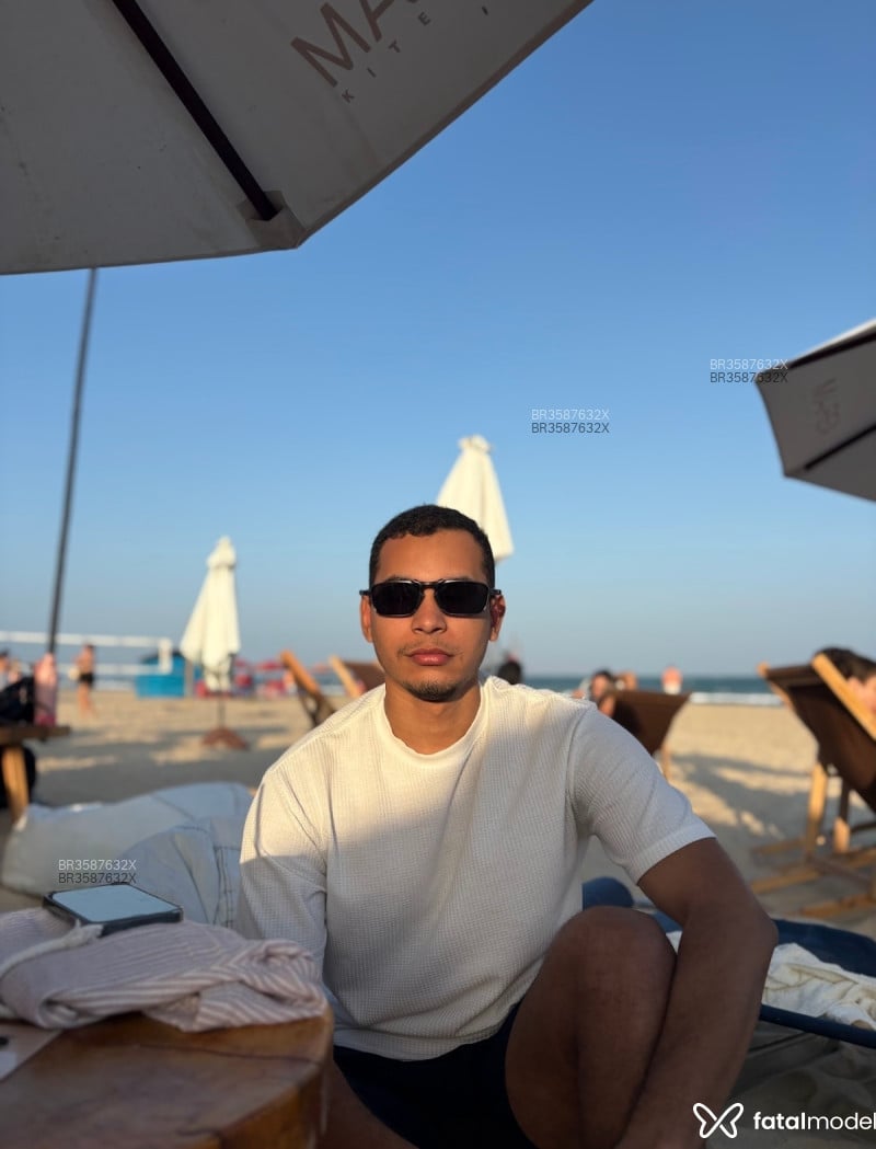 Acompanhante Matheus - Feed