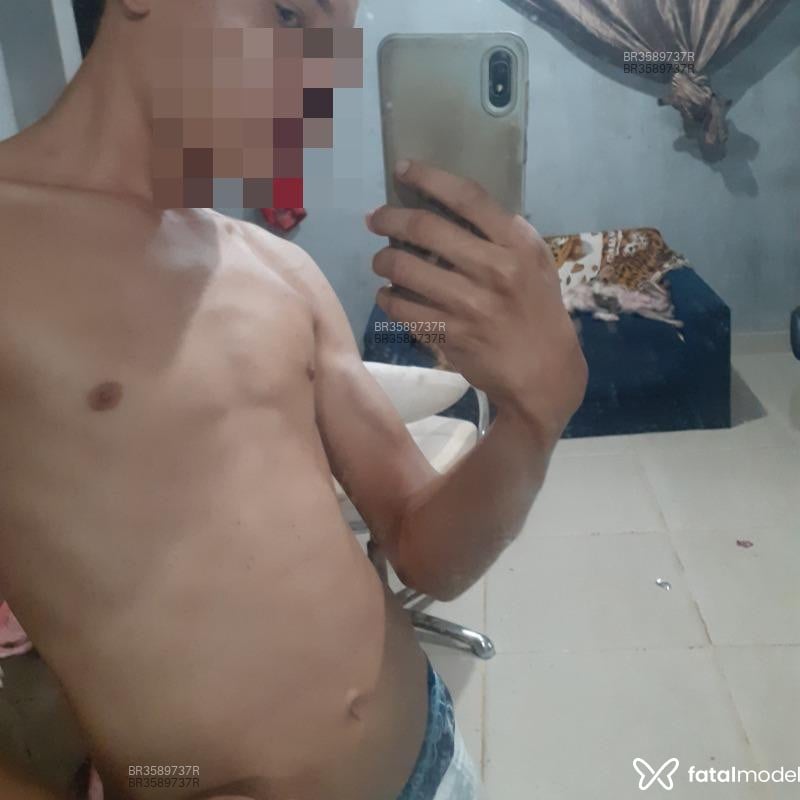 Acompanhante Henrique - Feed