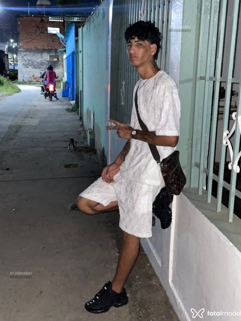 Acompanhante Josue - Feed