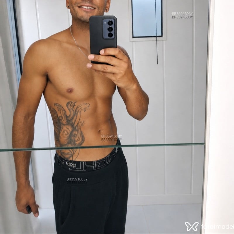 Acompanhante Robinho - Feed