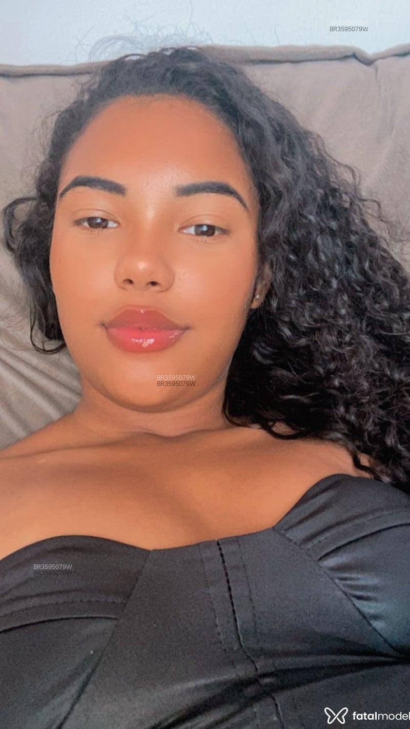 Acompanhante Emilly - Feed