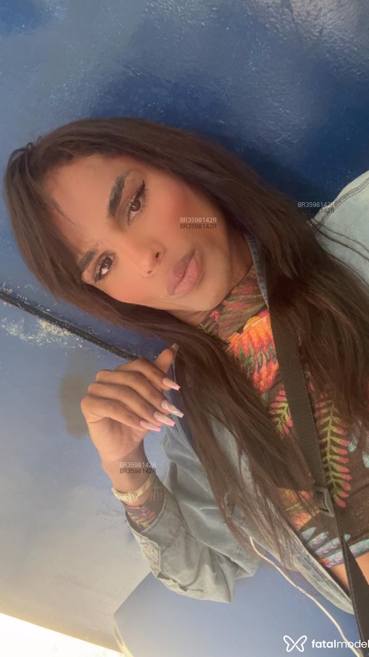 Acompanhante Kendall Guedez - Feed