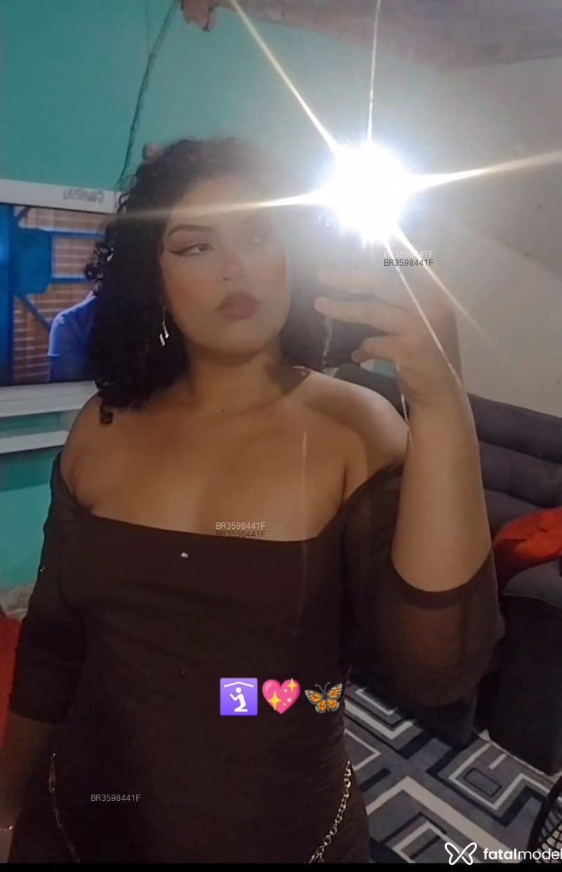Acompanhante Ticia - Feed