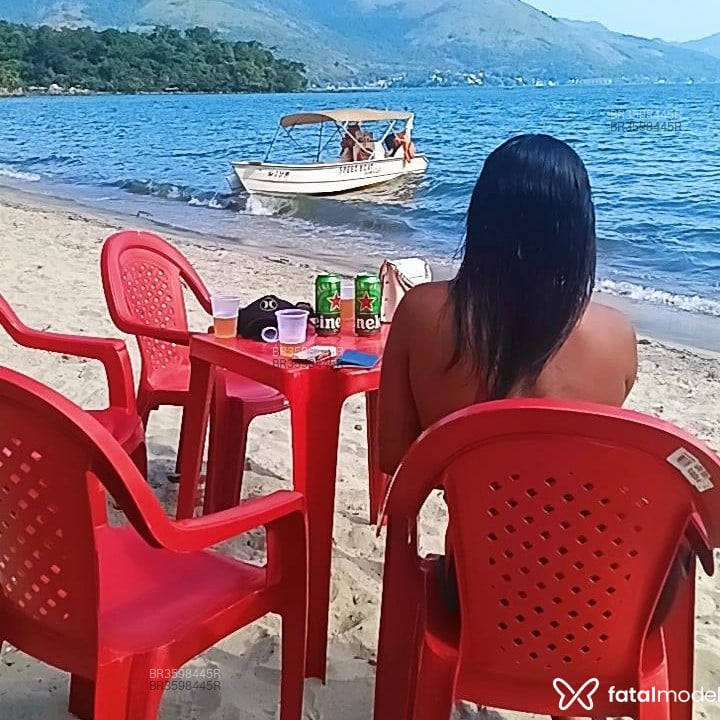 Acompanhante Luiza - Feed