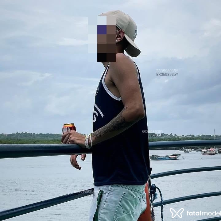 Acompanhante Elias - Feed