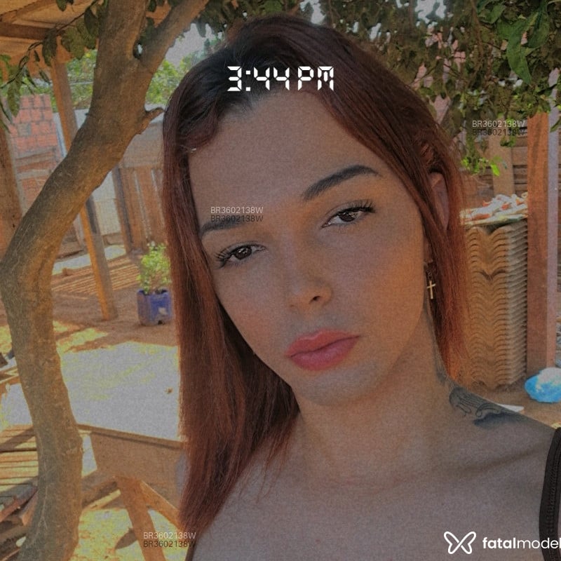 Acompanhante Yarah Sackser - Feed