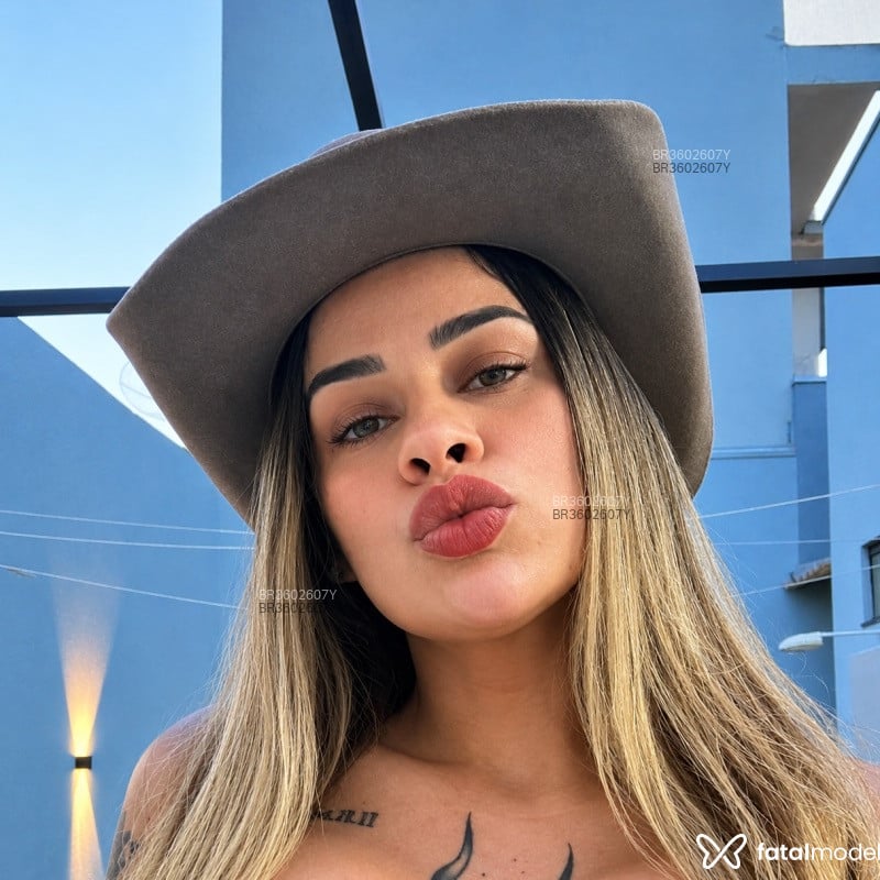 Acompanhante Carolina dias - Feed