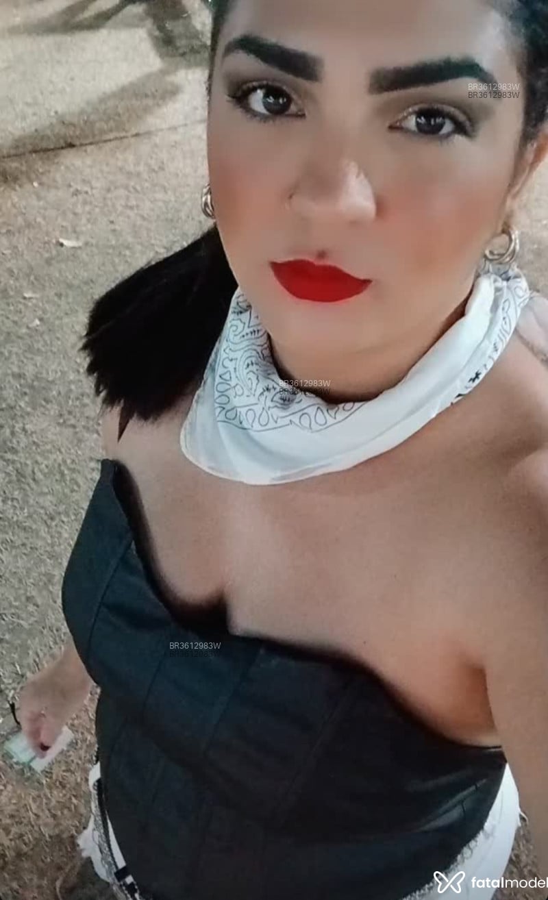 Acompanhante Tacia - Feed