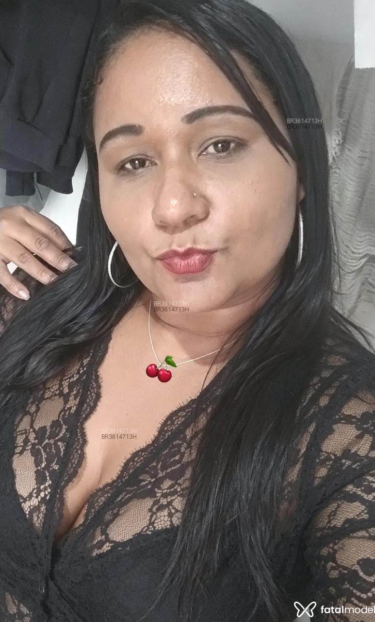 Acompanhante Potira - Feed