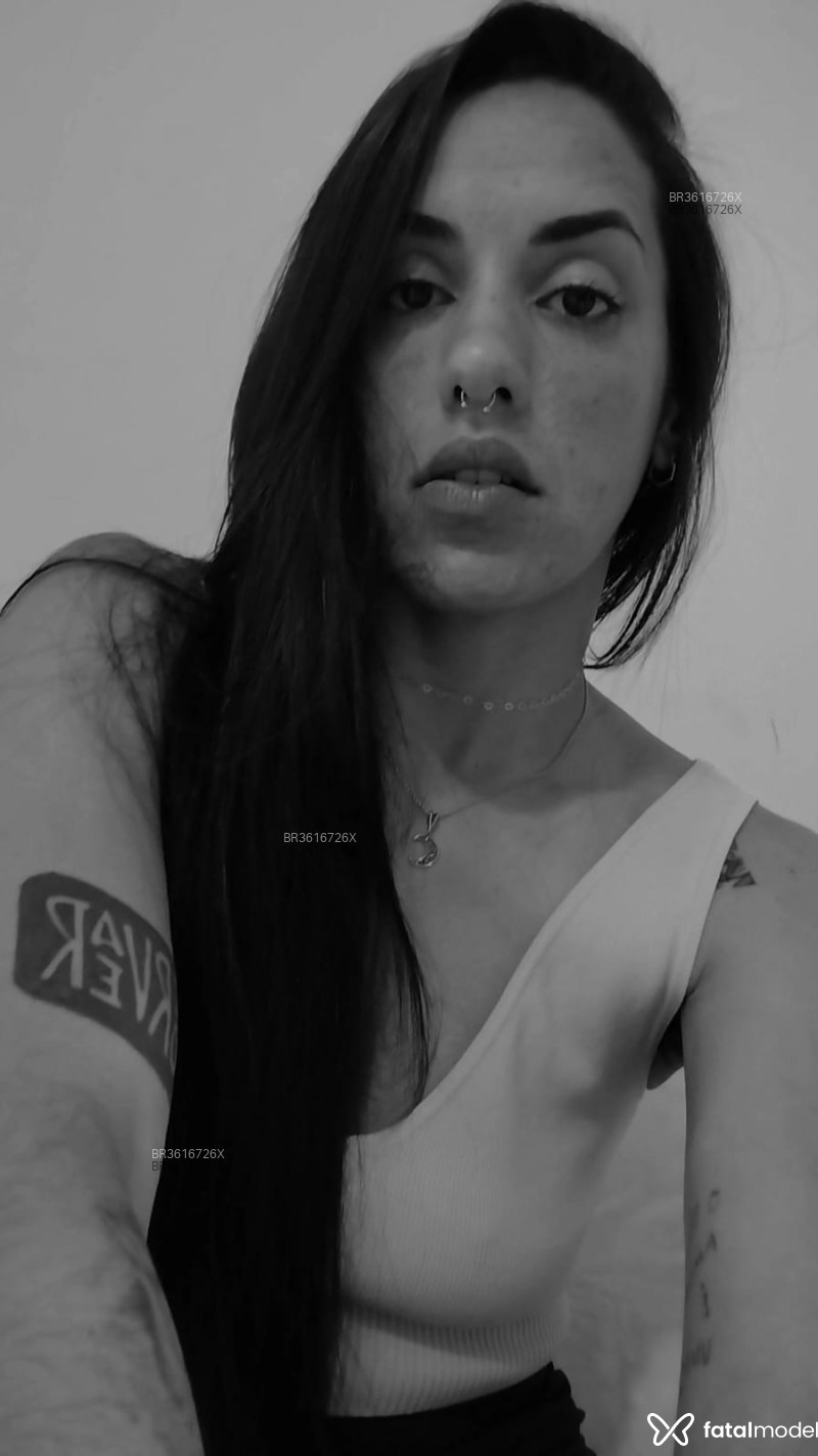 Acompanhante Hanna - Feed