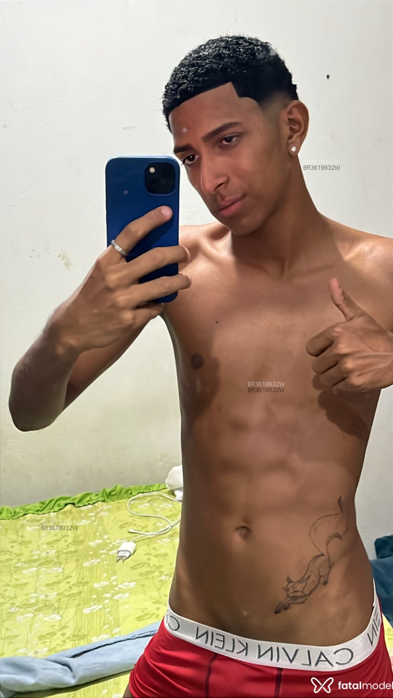 Acompanhante Henrique - Feed