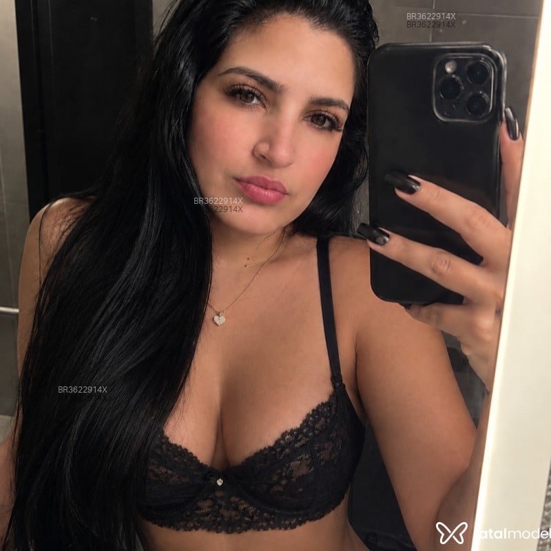Acompanhante Iza Aguiar - Feed