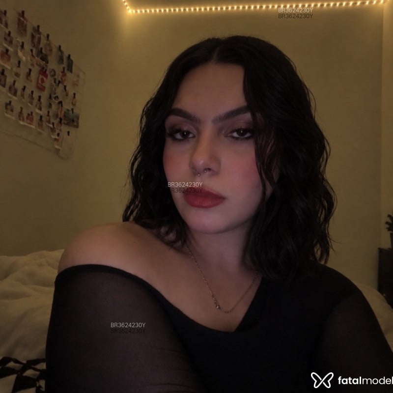 Acompanhante Babyellenn - Feed