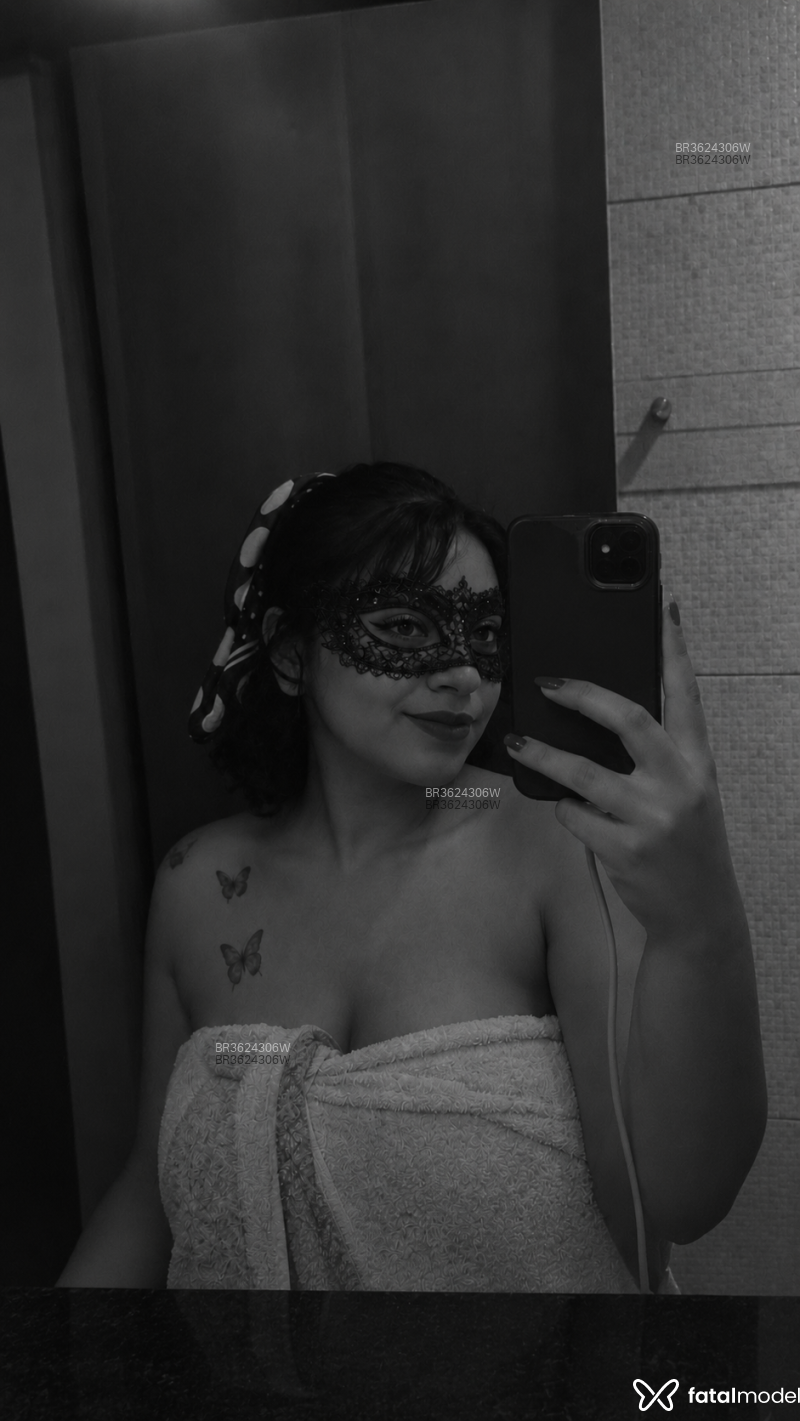 Acompanhante Staranonima - Feed