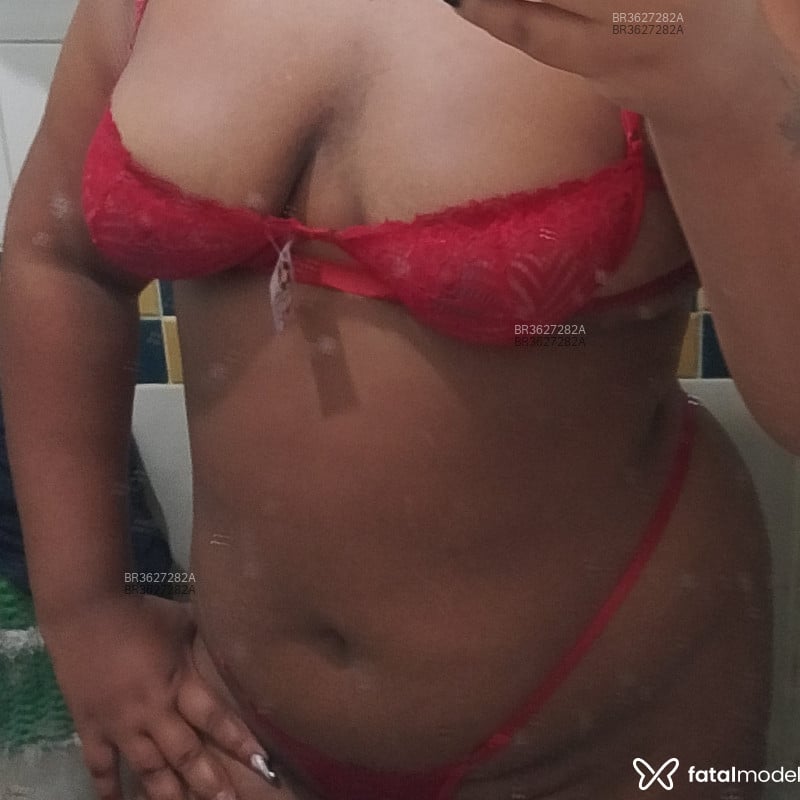 Acompanhante Preta - Feed
