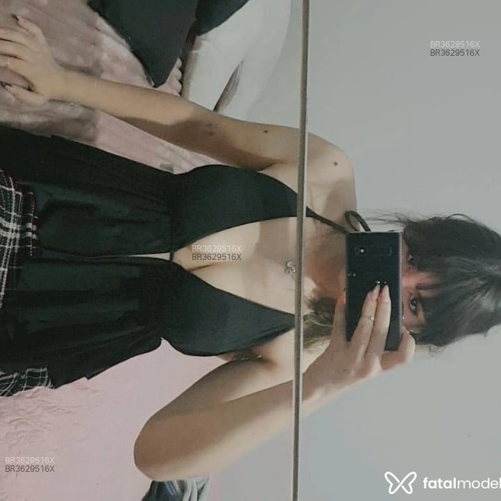 Acompanhante Rayla - Feed