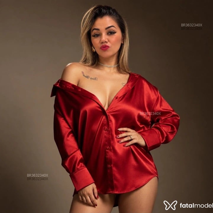 Acompanhante Sophie - Feed