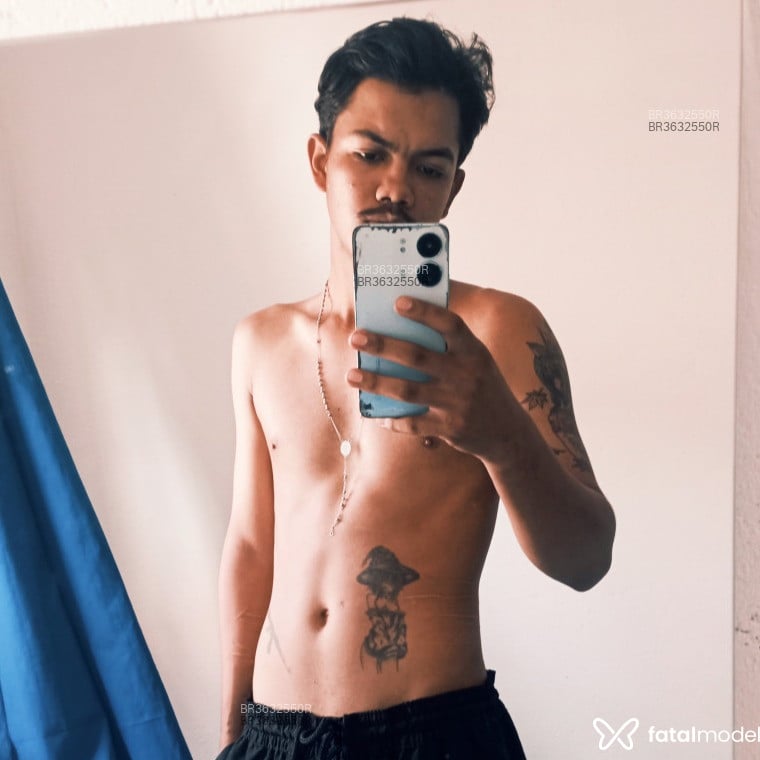 Acompanhante Jhon Santini - Feed