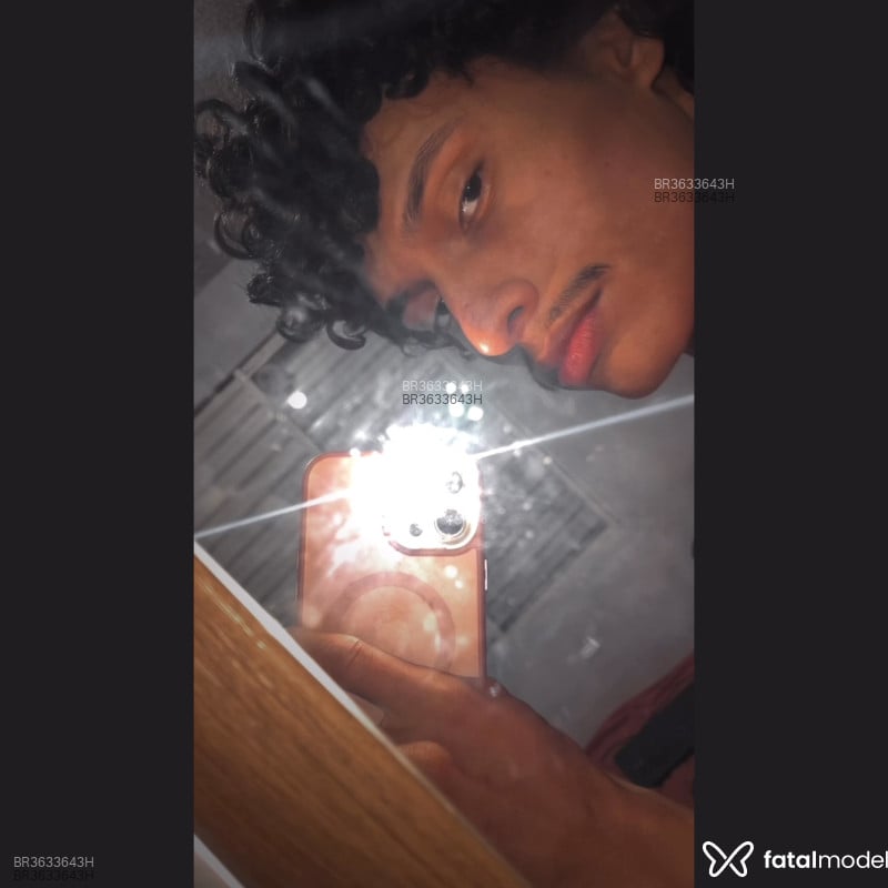 Acompanhante Elias - Feed