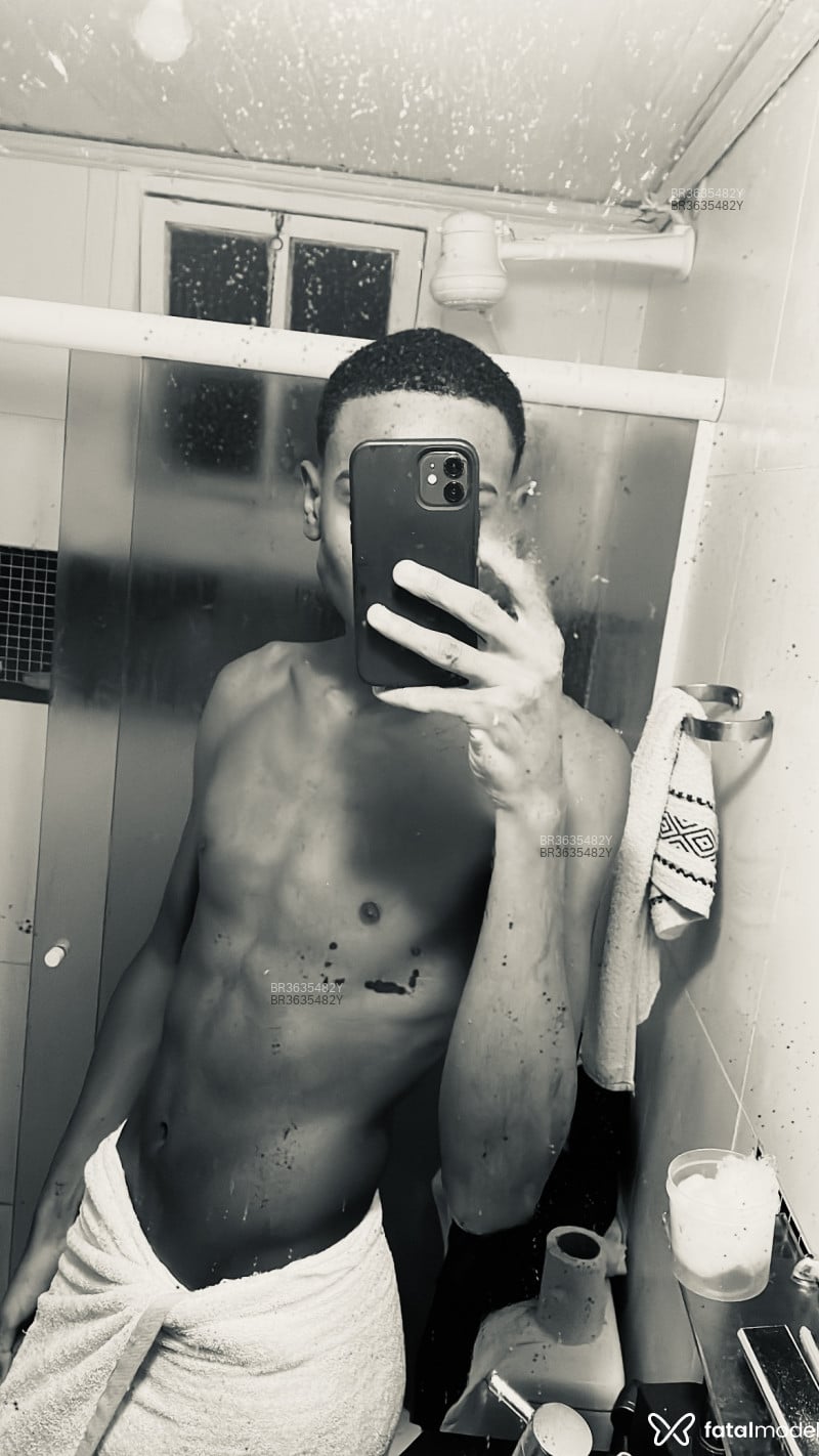 Acompanhante Neguinho - Feed