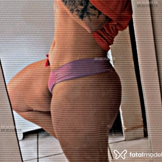 Acompanhante Mel Dias - Feed