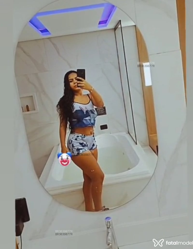 Acompanhante Larissa Goulart - Feed