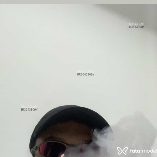 Acompanhante Victor - Feed