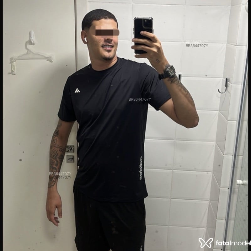 Acompanhante Leandro - Feed
