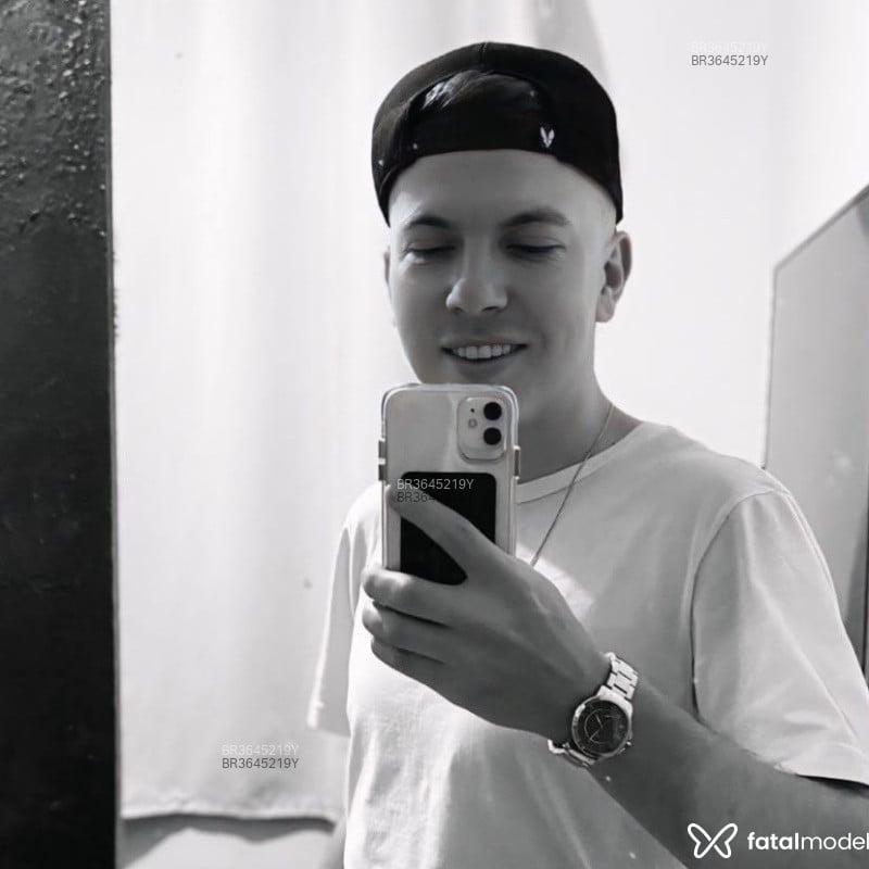 Acompanhante Mateo - Feed